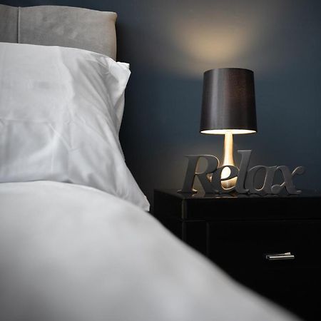 Boutique Family Apartment In Celebrity Village. Barnt Green Εξωτερικό φωτογραφία