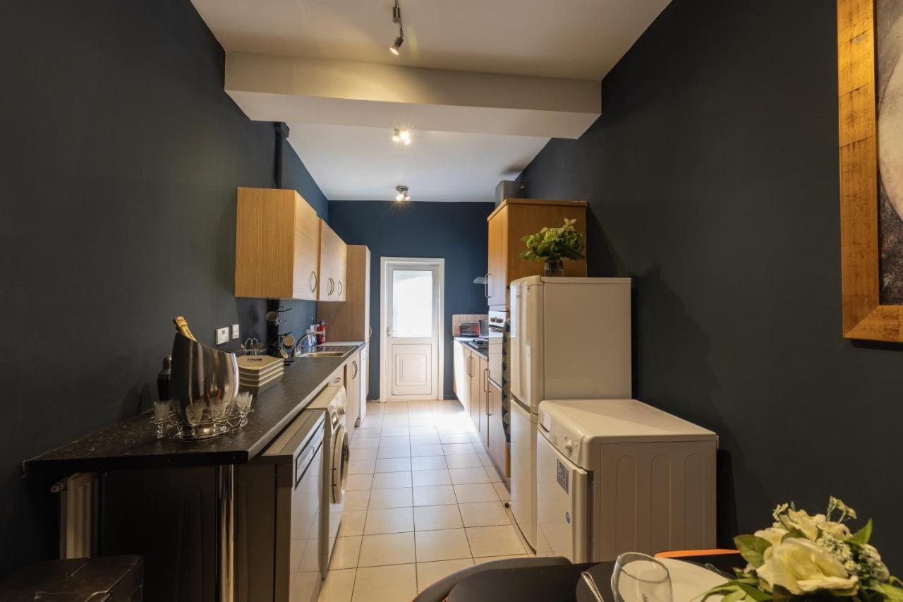 Boutique Family Apartment In Celebrity Village. Barnt Green Εξωτερικό φωτογραφία