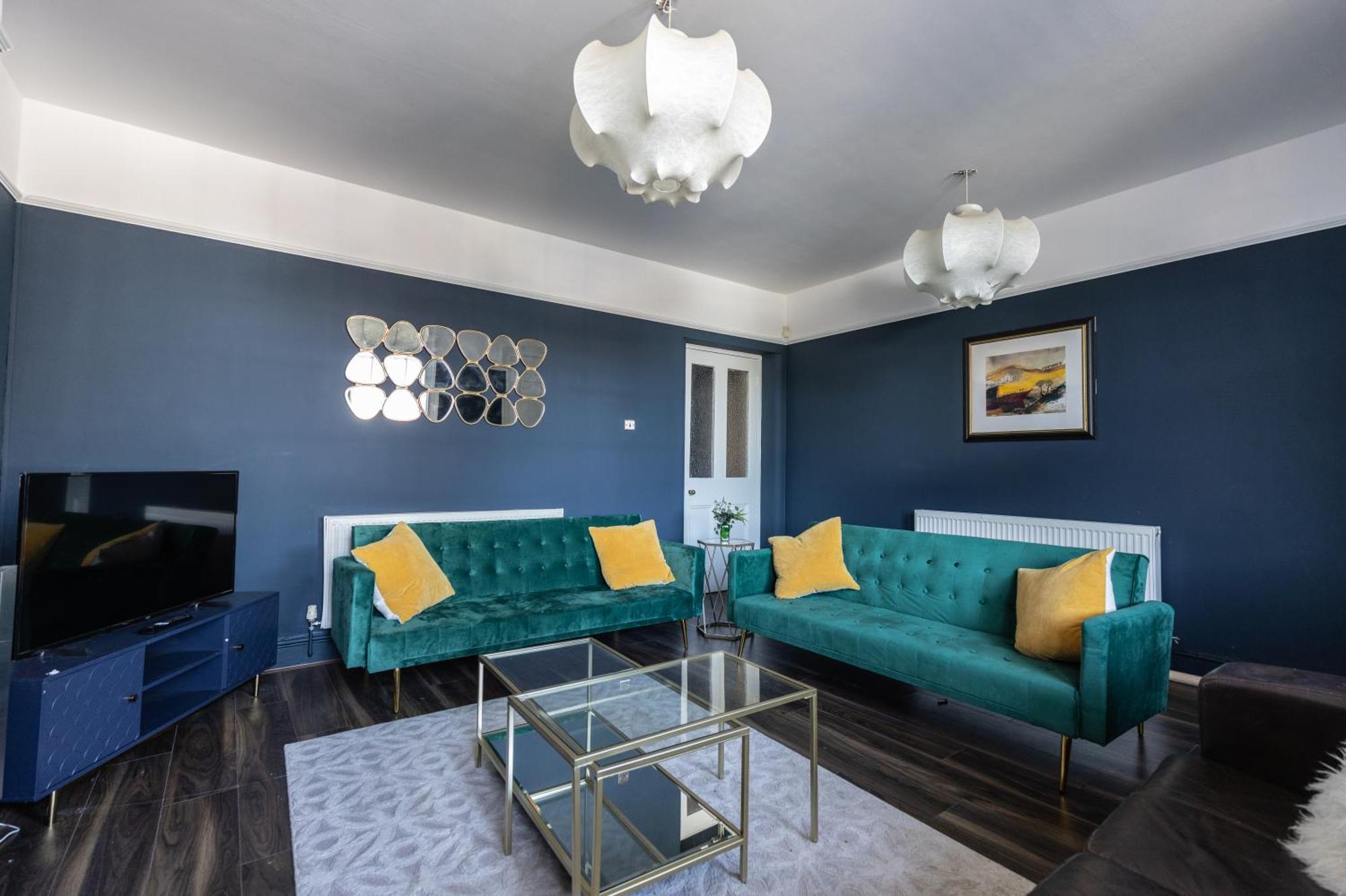 Boutique Family Apartment In Celebrity Village. Barnt Green Εξωτερικό φωτογραφία