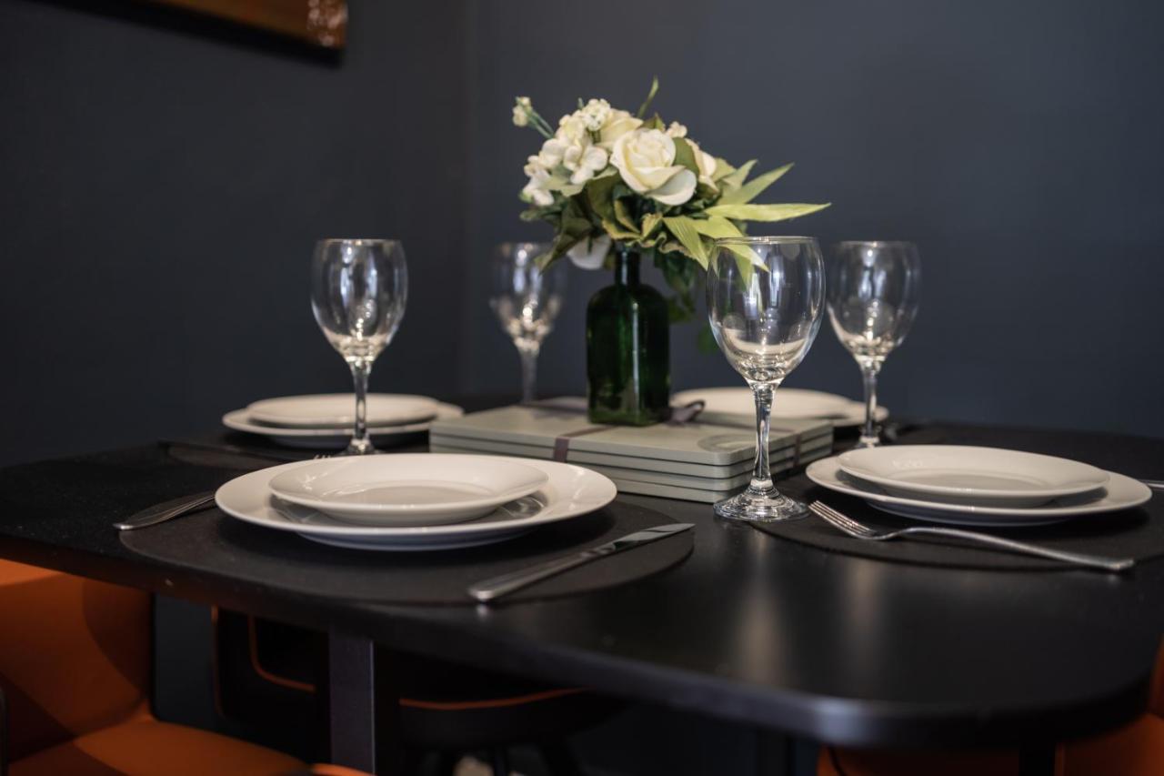 Boutique Family Apartment In Celebrity Village. Barnt Green Εξωτερικό φωτογραφία